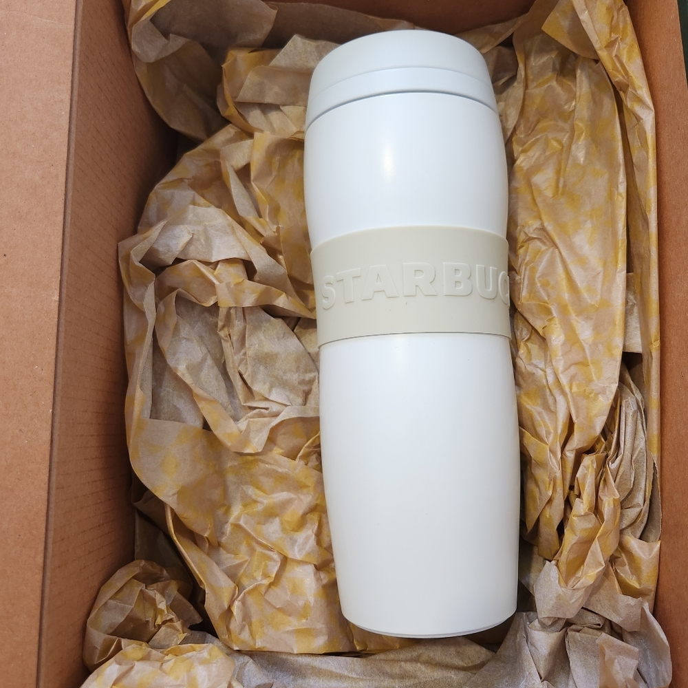 Starbucks Korea Ss Lucy letter
